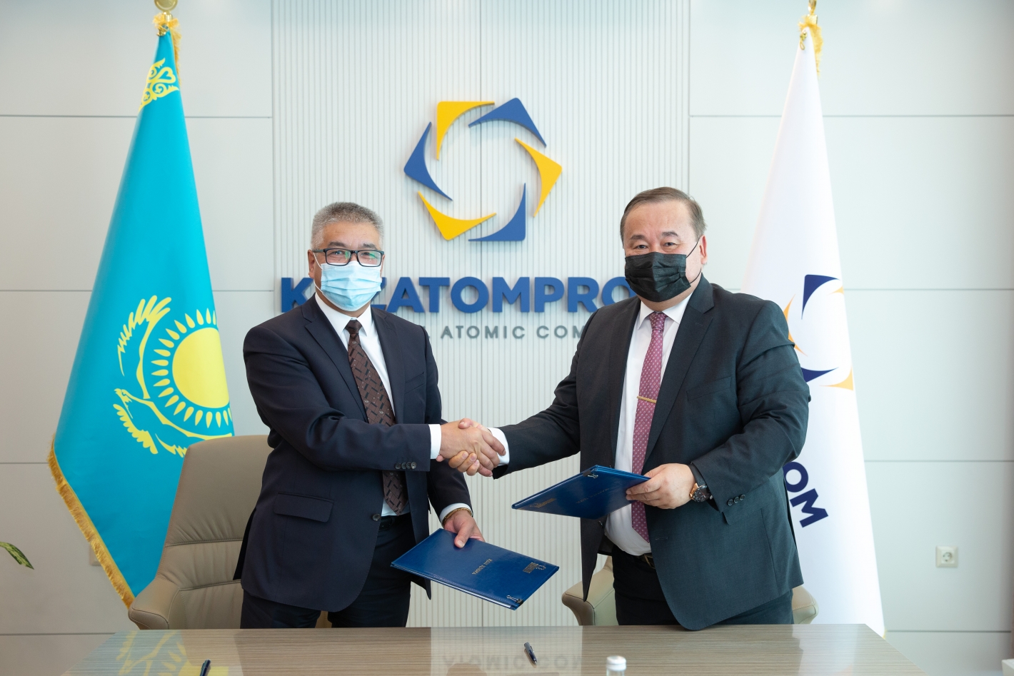 Казатомпром и Национальный ядерный центр РК  подписали соглашение о сотрудничестве
