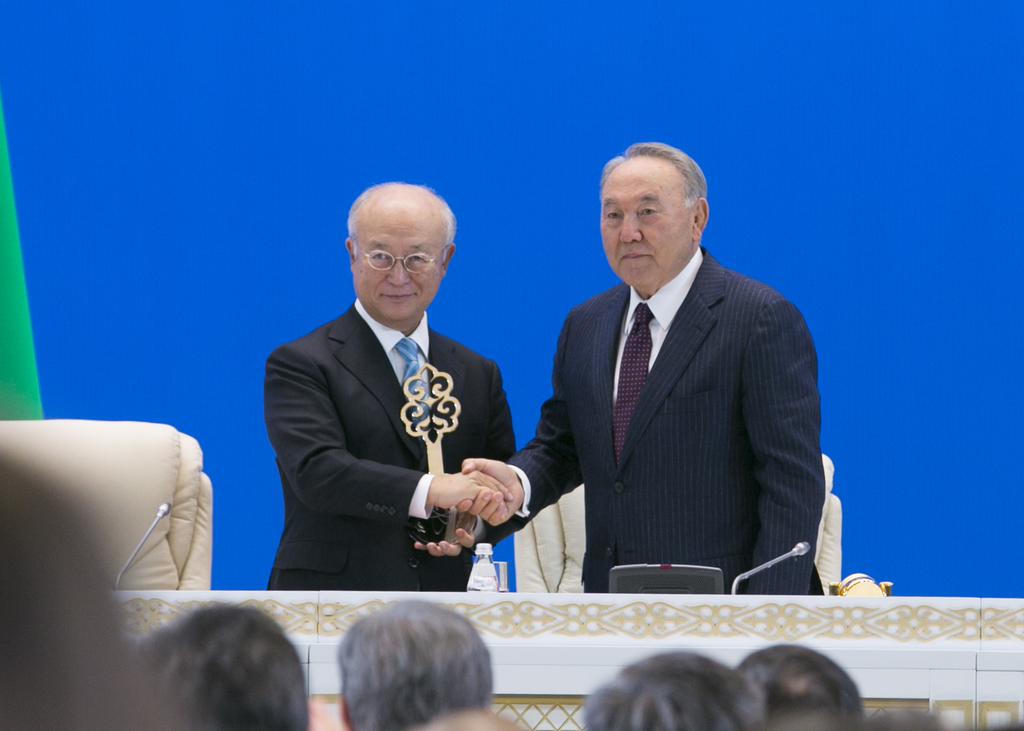 Президент Казахстана открыл Банк низкообогащенного урана МАГАТЭ