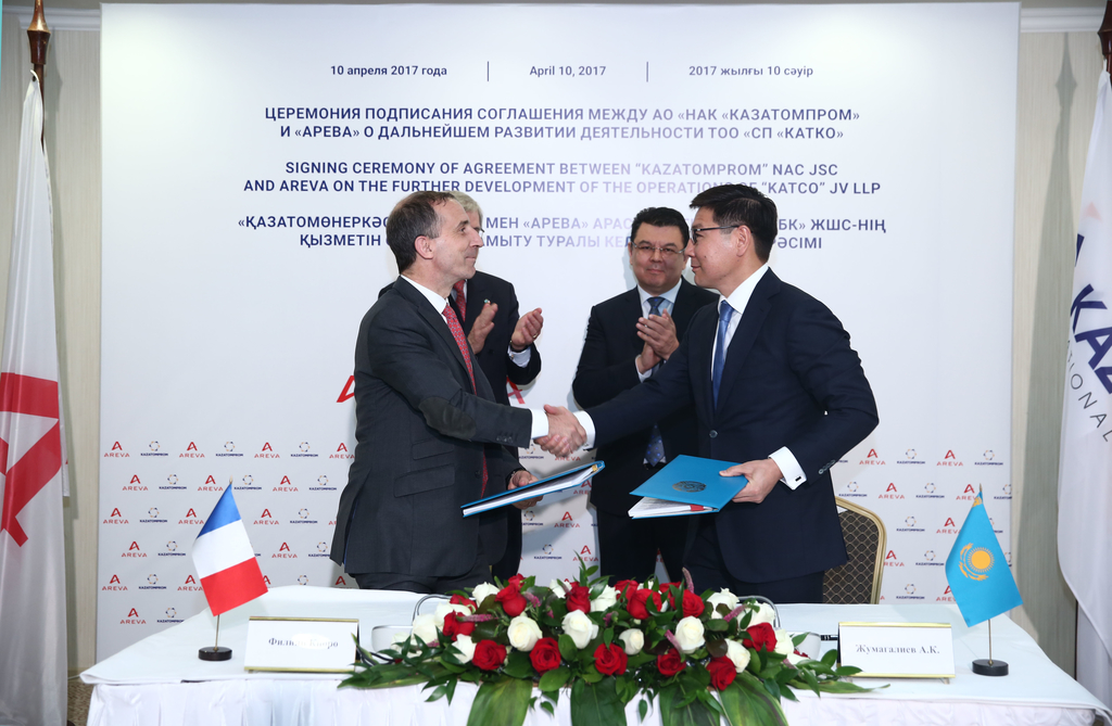 AREVA and KAZATOMROM sign  a strategic agreement